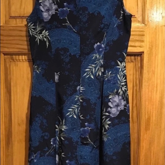 Scarlett Blue Multicolor Flower Floral Maxi Dress
Ladies 4 - 6 Small 
Measures - Picture 5 of 16